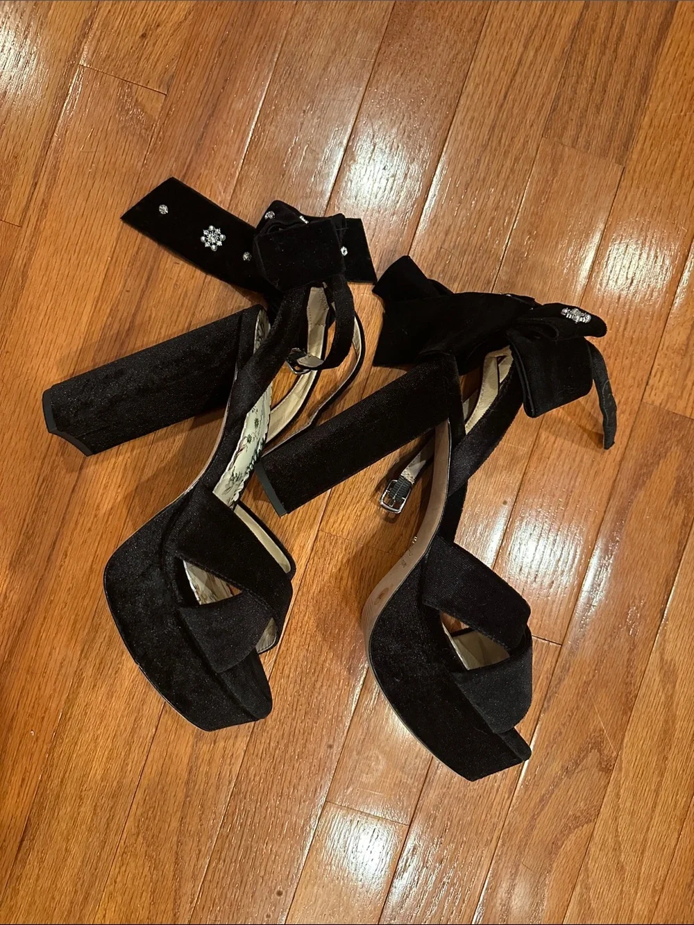 Nicola Bathie x antinio melani Black bow Crystal gem pearl platform Heels 7